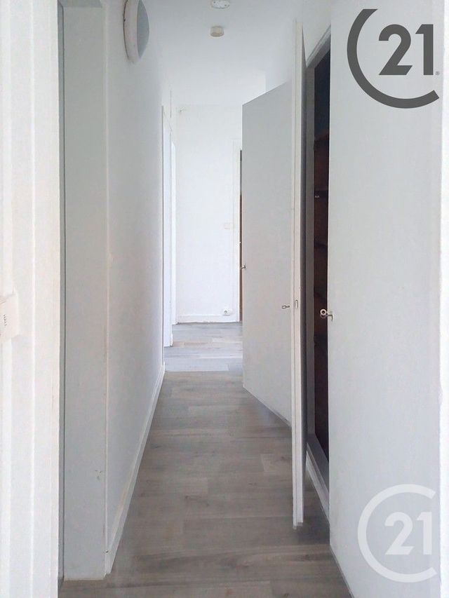 Appartement F5 à louer - 5 pièces - 90.3 m2 - PROVINS - 77 - ILE-DE-FRANCE - Century 21 Martinot Immobilier