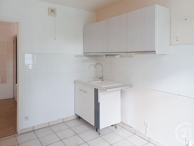 Appartement F3 à louer - 3 pièces - 68.09 m2 - PROVINS - 77 - ILE-DE-FRANCE - Century 21 Martinot Immobilier