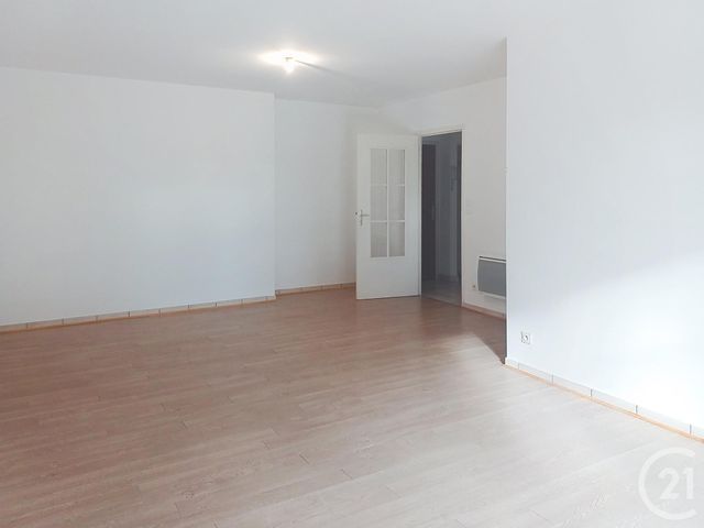 Appartement F3 à louer - 3 pièces - 68.09 m2 - PROVINS - 77 - ILE-DE-FRANCE - Century 21 Martinot Immobilier