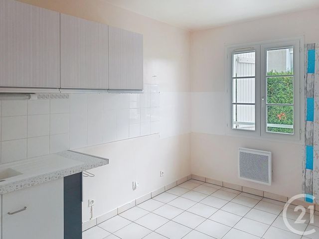 Appartement F3 à louer - 3 pièces - 68.09 m2 - PROVINS - 77 - ILE-DE-FRANCE - Century 21 Martinot Immobilier