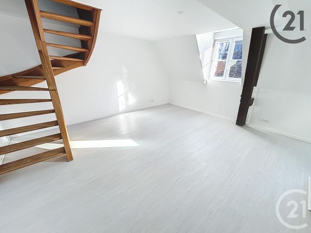 Appartement F2 à louer - 2 pièces - 34.91 m2 - PROVINS - 77 - ILE-DE-FRANCE - Century 21 Martinot Immobilier