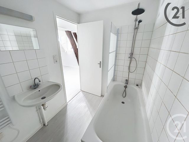 Appartement F2 à louer - 2 pièces - 34.91 m2 - PROVINS - 77 - ILE-DE-FRANCE - Century 21 Martinot Immobilier