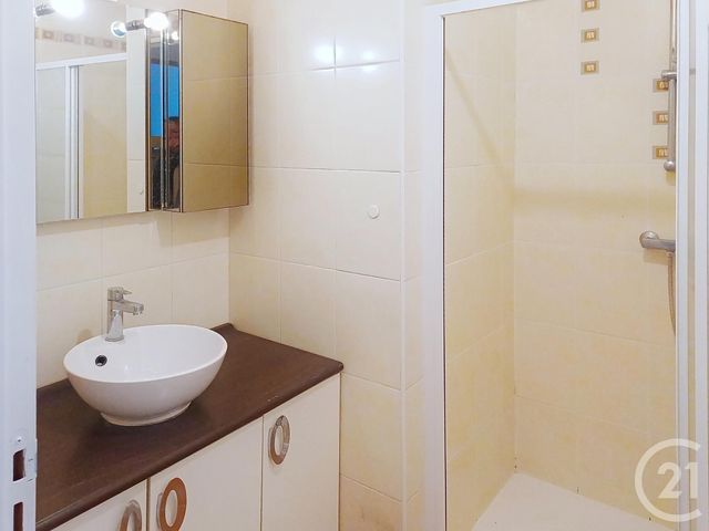 Appartement F3 à louer - 3 pièces - 46.89 m2 - PROVINS - 77 - ILE-DE-FRANCE - Century 21 Martinot Immobilier