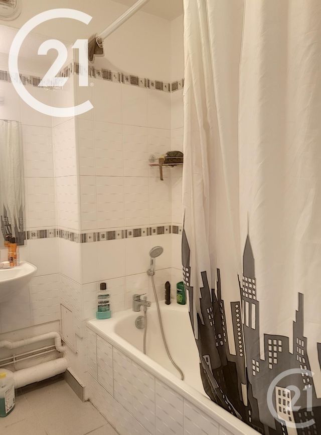 Appartement F2 à louer - 2 pièces - 43.01 m2 - PROVINS - 77 - ILE-DE-FRANCE - Century 21 Martinot Immobilier