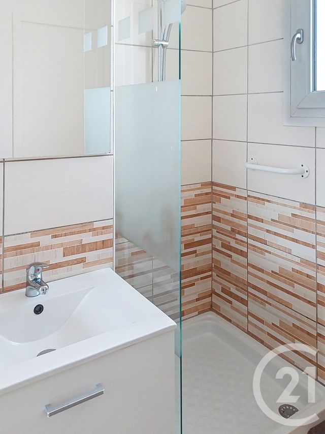 Appartement F4 à vendre - 4 pièces - 63.23 m2 - PROVINS - 77 - ILE-DE-FRANCE - Century 21 Martinot Immobilier