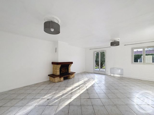 maison à louer - 5 pièces - 113.72 m2 - STE COLOMBE - 77 - ILE-DE-FRANCE - Century 21 Martinot Immobilier