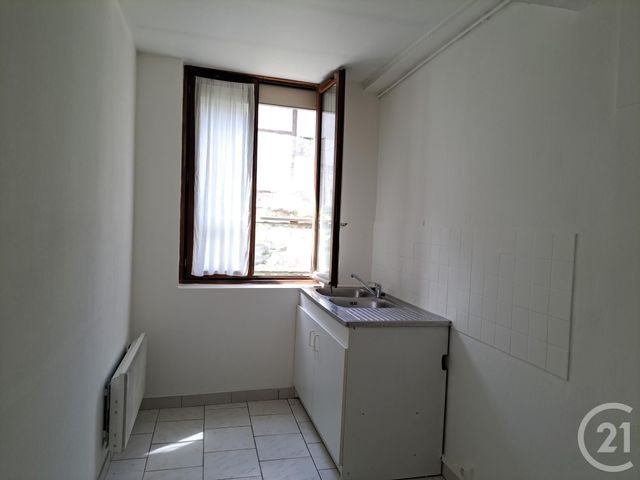 Appartement F2 à louer - 2 pièces - 42.52 m2 - PROVINS - 77 - ILE-DE-FRANCE - Century 21 Martinot Immobilier