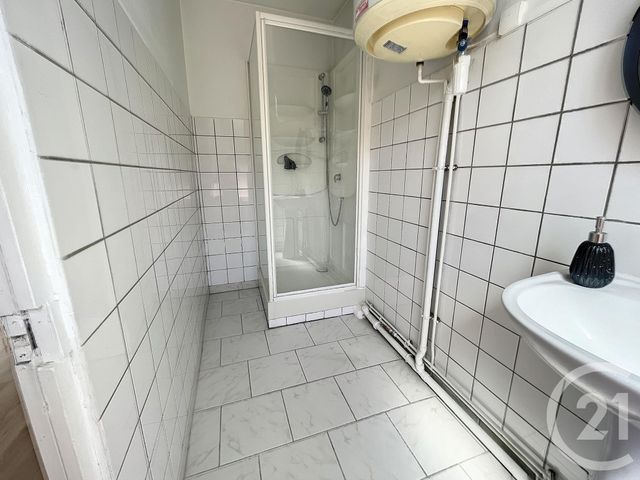 Appartement F2 à louer - 2 pièces - 42.52 m2 - PROVINS - 77 - ILE-DE-FRANCE - Century 21 Martinot Immobilier