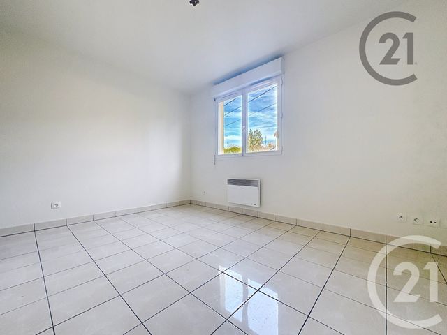 Appartement Studio à vendre - 1 pièce - 21.94 m2 - PROVINS - 77 - ILE-DE-FRANCE - Century 21 Martinot Immobilier