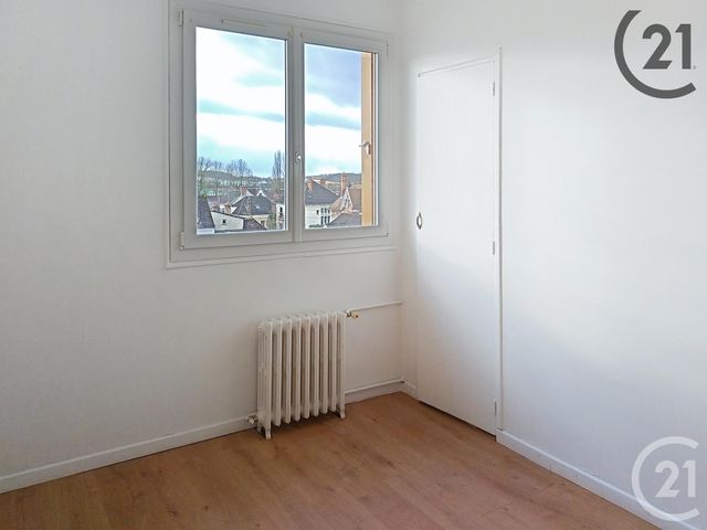 Appartement F4 à louer - 4 pièces - 63.16 m2 - PROVINS - 77 - ILE-DE-FRANCE - Century 21 Martinot Immobilier