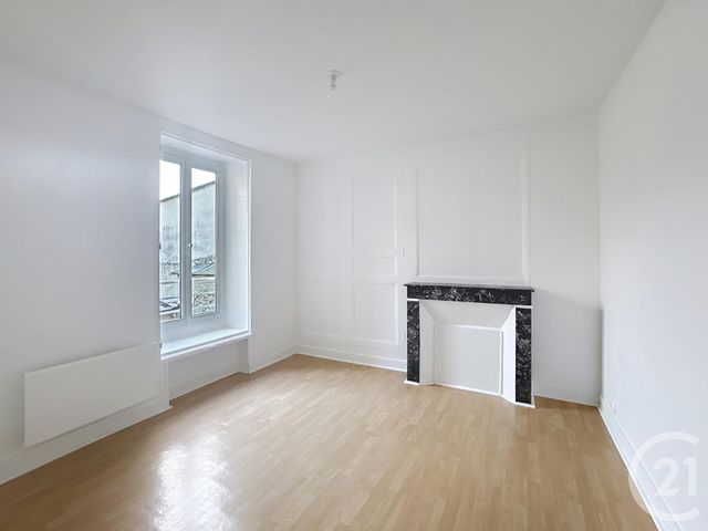 Appartement F4 à louer - 4 pièces - 71.0 m2 - LA FERTE GAUCHER - 77 - ILE-DE-FRANCE - Century 21 Martinot Immobilier