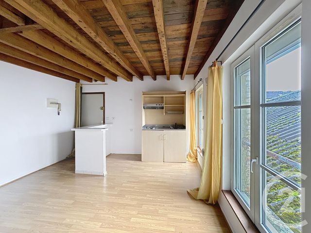 Appartement Studio à louer - 1 pièce - 25.4 m2 - PROVINS - 77 - ILE-DE-FRANCE - Century 21 Martinot Immobilier