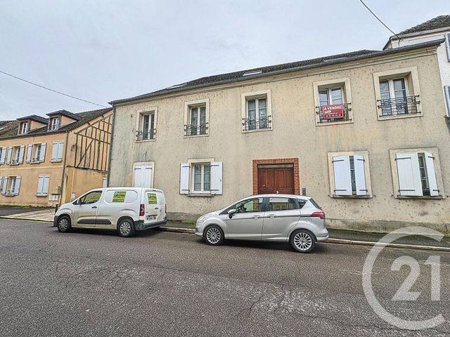 Appartement Studio à louer - 1 pièce - 25.4 m2 - PROVINS - 77 - ILE-DE-FRANCE - Century 21 Martinot Immobilier