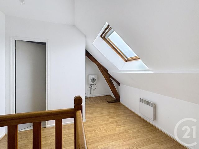 Appartement Studio à louer - 1 pièce - 25.4 m2 - PROVINS - 77 - ILE-DE-FRANCE - Century 21 Martinot Immobilier