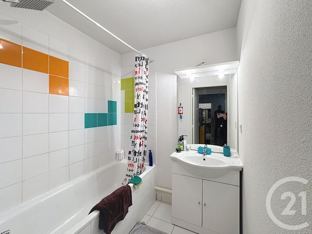 Appartement F2 à louer - 2 pièces - 46.57 m2 - PROVINS - 77 - ILE-DE-FRANCE - Century 21 Martinot Immobilier