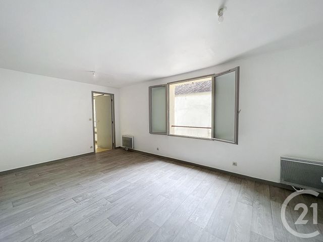 Appartement F2 à louer - 2 pièces - 39.2 m2 - PROVINS - 77 - ILE-DE-FRANCE - Century 21 Martinot Immobilier