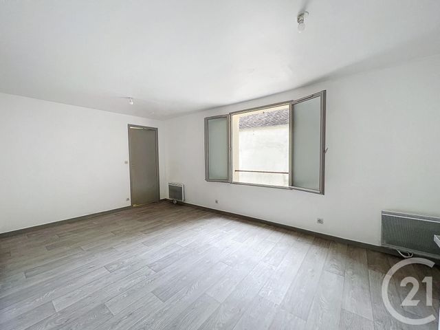 Appartement F2 à louer - 2 pièces - 39.2 m2 - PROVINS - 77 - ILE-DE-FRANCE - Century 21 Martinot Immobilier