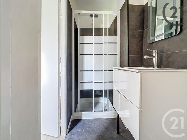 Appartement F1 à louer - 1 pièce - 27.9 m2 - VILLIERS ST GEORGES - 77 - ILE-DE-FRANCE - Century 21 Martinot Immobilier