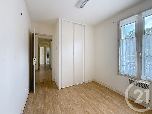 Appartement F4 à vendre - 4 pièces - 99.6 m2 - PROVINS - 77 - ILE-DE-FRANCE - Century 21 Martinot Immobilier
