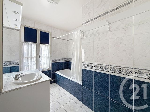 Appartement F4 à vendre - 4 pièces - 99.6 m2 - PROVINS - 77 - ILE-DE-FRANCE - Century 21 Martinot Immobilier