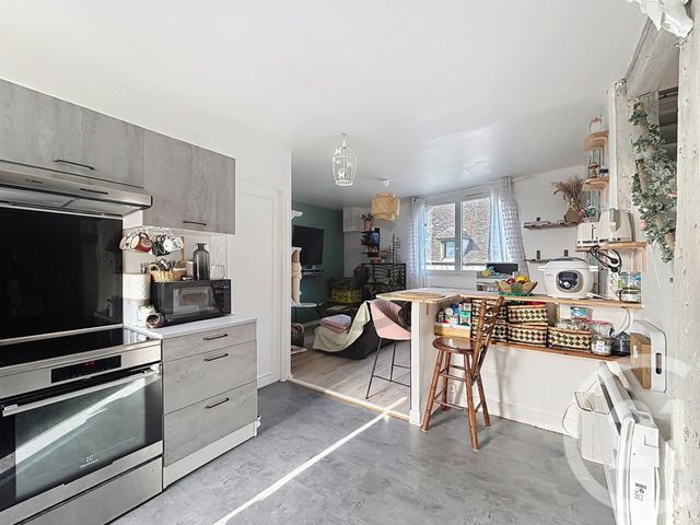 Appartement F2 à vendre - 2 pièces - 41.6 m2 - PROVINS - 77 - ILE-DE-FRANCE - Century 21 Martinot Immobilier