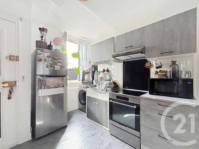 Appartement F2 à vendre - 2 pièces - 41.6 m2 - PROVINS - 77 - ILE-DE-FRANCE - Century 21 Martinot Immobilier