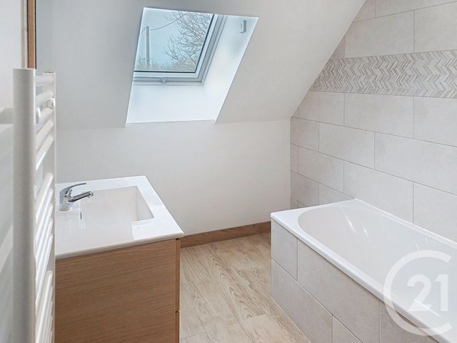 maison à louer - 4 pièces - 106.0 m2 - CHALAUTRE LA GRANDE - 77 - ILE-DE-FRANCE - Century 21 Martinot Immobilier