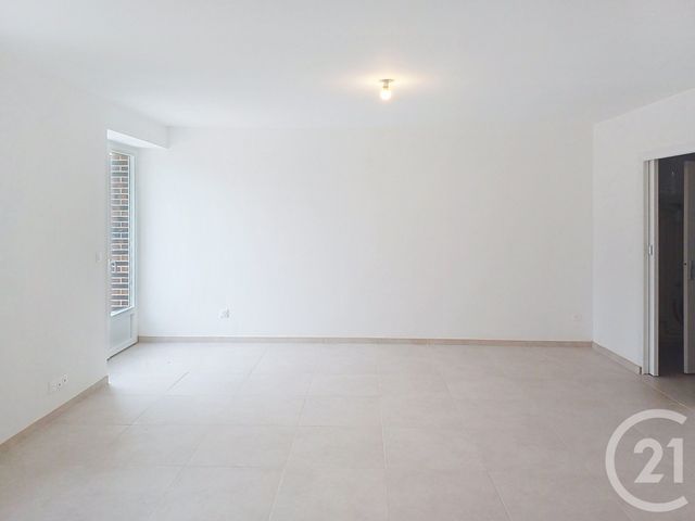 maison à louer - 4 pièces - 106.0 m2 - CHALAUTRE LA GRANDE - 77 - ILE-DE-FRANCE - Century 21 Martinot Immobilier