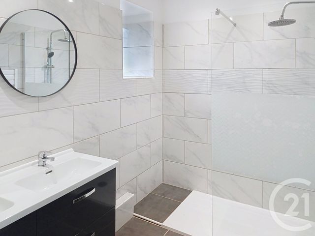 maison à louer - 4 pièces - 106.0 m2 - CHALAUTRE LA GRANDE - 77 - ILE-DE-FRANCE - Century 21 Martinot Immobilier