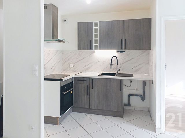 Appartement F2 à louer - 2 pièces - 40.38 m2 - PROVINS - 77 - ILE-DE-FRANCE - Century 21 Martinot Immobilier