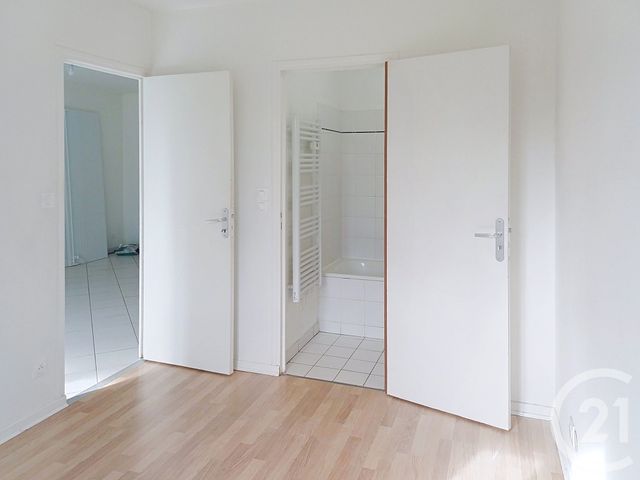 Appartement F2 à louer - 2 pièces - 40.38 m2 - PROVINS - 77 - ILE-DE-FRANCE - Century 21 Martinot Immobilier