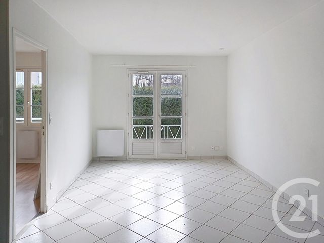 Appartement F2 à louer - 2 pièces - 40.38 m2 - PROVINS - 77 - ILE-DE-FRANCE - Century 21 Martinot Immobilier
