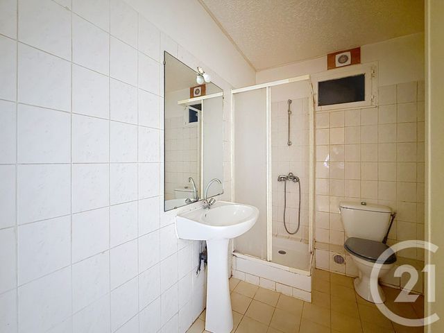 Appartement F2 à vendre - 2 pièces - 41.42 m2 - GOUAIX - 77 - ILE-DE-FRANCE - Century 21 Martinot Immobilier