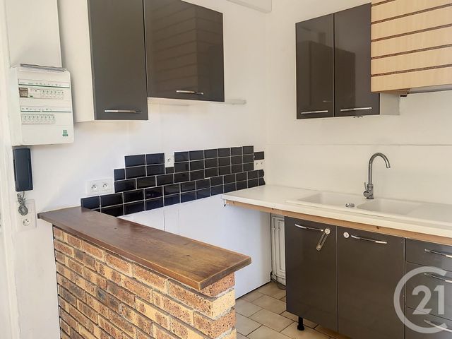 Appartement F2 à louer - 2 pièces - 29.18 m2 - NANGIS - 77 - ILE-DE-FRANCE - Century 21 Martinot Immobilier