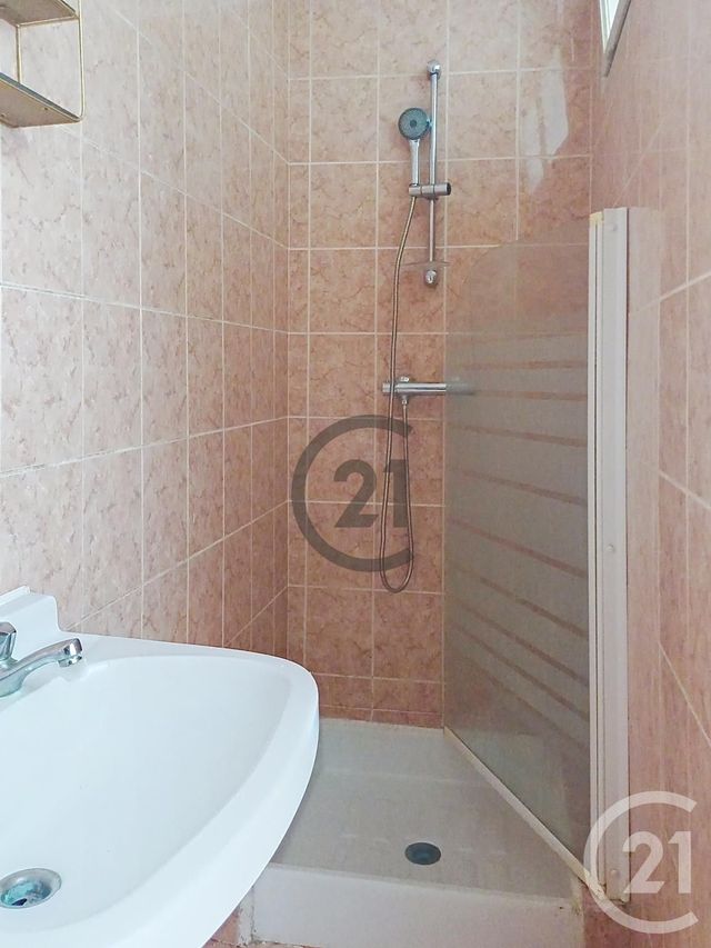 Appartement F1 à louer - 1 pièce - 26.34 m2 - PROVINS - 77 - ILE-DE-FRANCE - Century 21 Martinot Immobilier