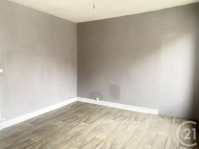 Appartement F2 à louer - 2 pièces - 42.0 m2 - PROVINS - 77 - ILE-DE-FRANCE - Century 21 Martinot Immobilier