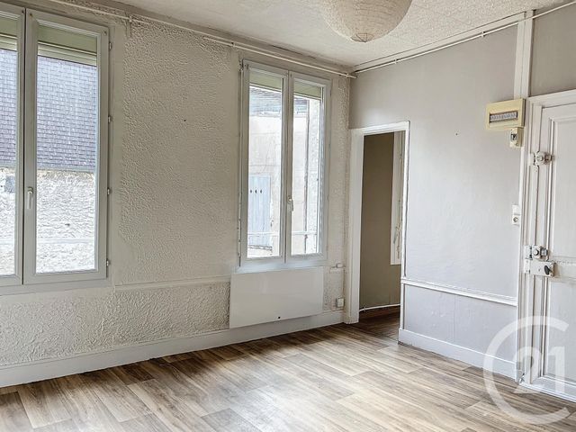 Appartement F2 à louer - 2 pièces - 42.0 m2 - PROVINS - 77 - ILE-DE-FRANCE - Century 21 Martinot Immobilier