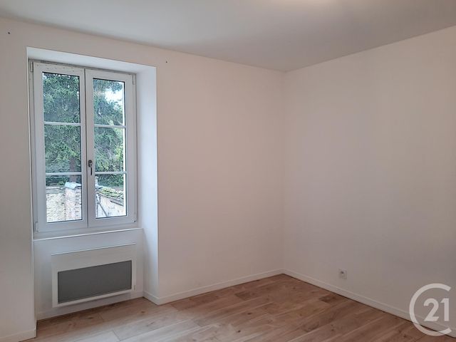 Appartement F3 à louer - 3 pièces - 60.2 m2 - DONNEMARIE DONTILLY - 77 - ILE-DE-FRANCE - Century 21 Martinot Immobilier