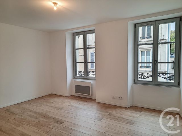 Appartement F3 à louer - 3 pièces - 60.2 m2 - DONNEMARIE DONTILLY - 77 - ILE-DE-FRANCE - Century 21 Martinot Immobilier