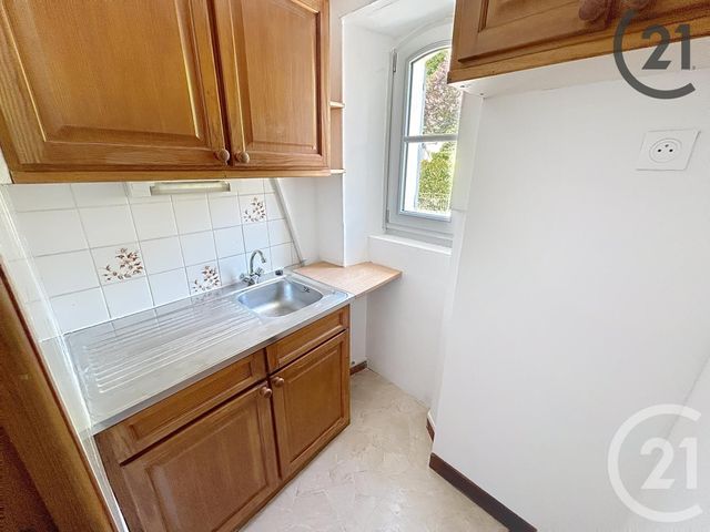 Appartement F1 à louer - 1 pièce - 20.36 m2 - PROVINS - 77 - ILE-DE-FRANCE - Century 21 Martinot Immobilier