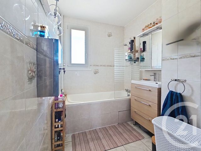 Appartement F4 à vendre - 4 pièces - 69.38 m2 - PROVINS - 77 - ILE-DE-FRANCE - Century 21 Martinot Immobilier