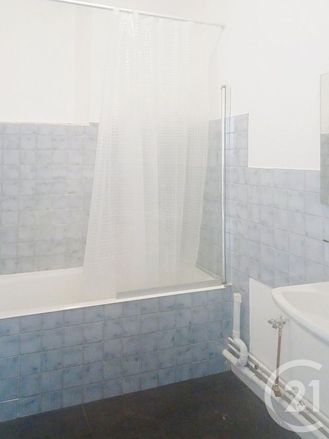 Appartement F1 à louer - 1 pièce - 32.25 m2 - PROVINS - 77 - ILE-DE-FRANCE - Century 21 Martinot Immobilier