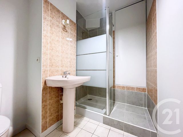 Appartement F2 à louer - 2 pièces - 48.47 m2 - PROVINS - 77 - ILE-DE-FRANCE - Century 21 Martinot Immobilier