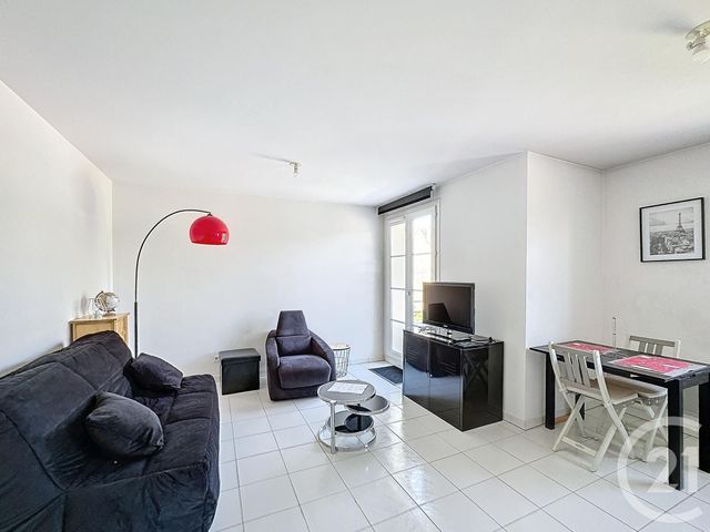 Appartement F1 à louer - 1 pièce - 31.73 m2 - PROVINS - 77 - ILE-DE-FRANCE - Century 21 Martinot Immobilier