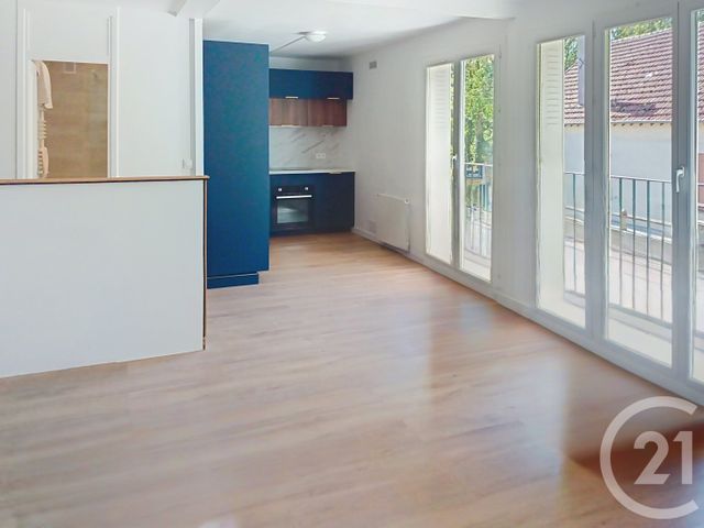 Appartement F3 à louer - 3 pièces - 63.21 m2 - PROVINS - 77 - ILE-DE-FRANCE - Century 21 Martinot Immobilier