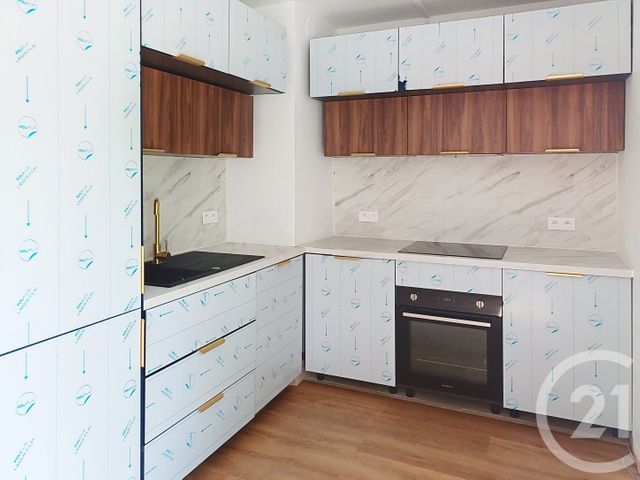 Appartement F3 à louer - 3 pièces - 63.21 m2 - PROVINS - 77 - ILE-DE-FRANCE - Century 21 Martinot Immobilier
