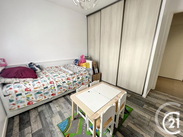 Appartement F4 à louer - 4 pièces - 77.34 m2 - NANGIS - 77 - ILE-DE-FRANCE - Century 21 Martinot Immobilier