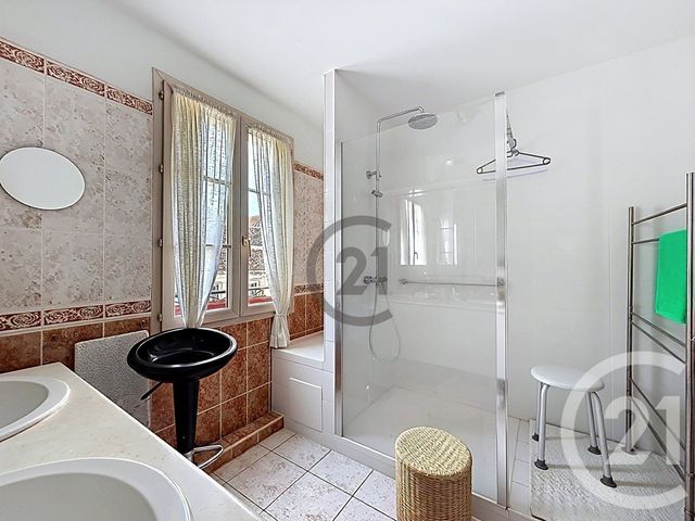 Appartement F5 à vendre - 5 pièces - 112.11 m2 - PROVINS - 77 - ILE-DE-FRANCE - Century 21 Martinot Immobilier
