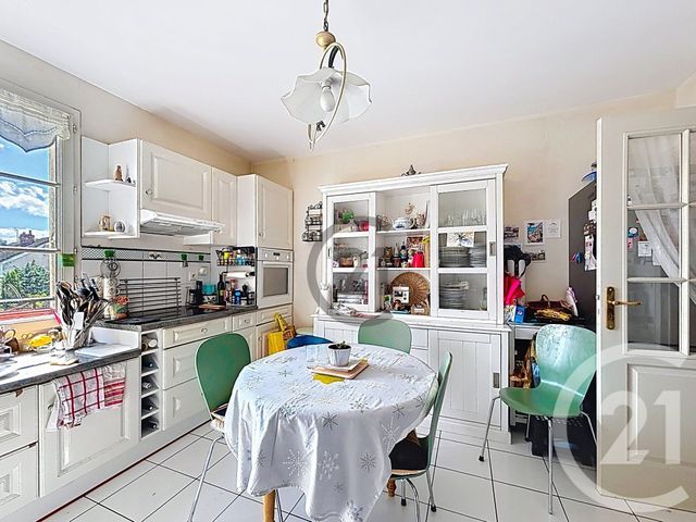 Appartement F5 à vendre - 5 pièces - 112.11 m2 - PROVINS - 77 - ILE-DE-FRANCE - Century 21 Martinot Immobilier