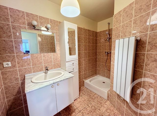 Appartement F2 à vendre - 2 pièces - 58.67 m2 - PROVINS - 77 - ILE-DE-FRANCE - Century 21 Martinot Immobilier